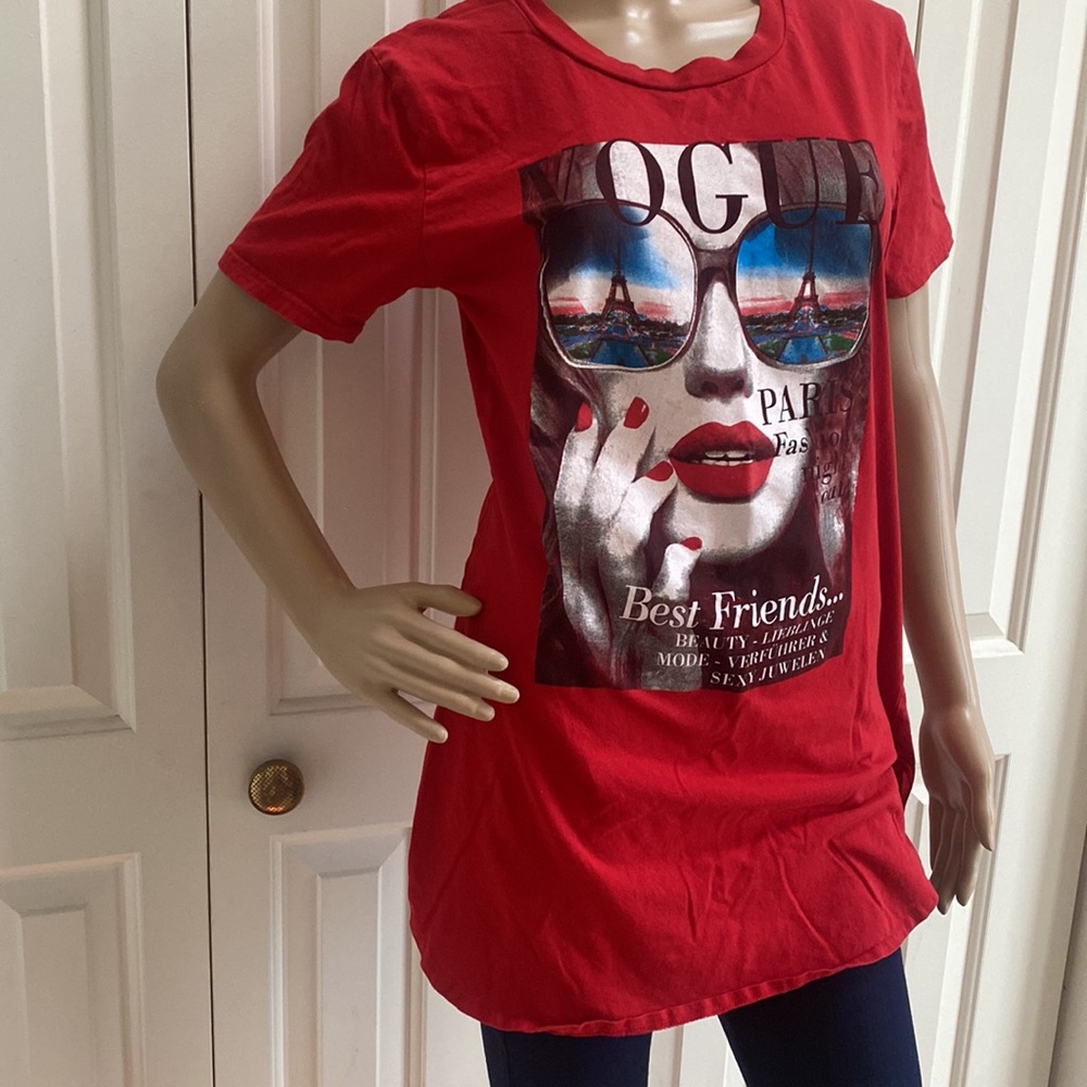 ON Fire Womens L/XL Red Long Tee Shirt. Scoop hem. Vogue Magazine Graphic. So - Picture 2 of 11